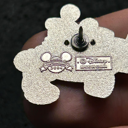 2004 - Mickey Mouse - Leaning Against Car - WDWTC - Mini - Disney Pin