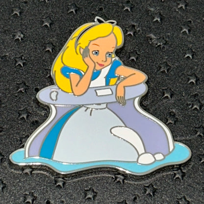 2024 - Alice in Wonderland - Floating in a Bottle - Disney Pin