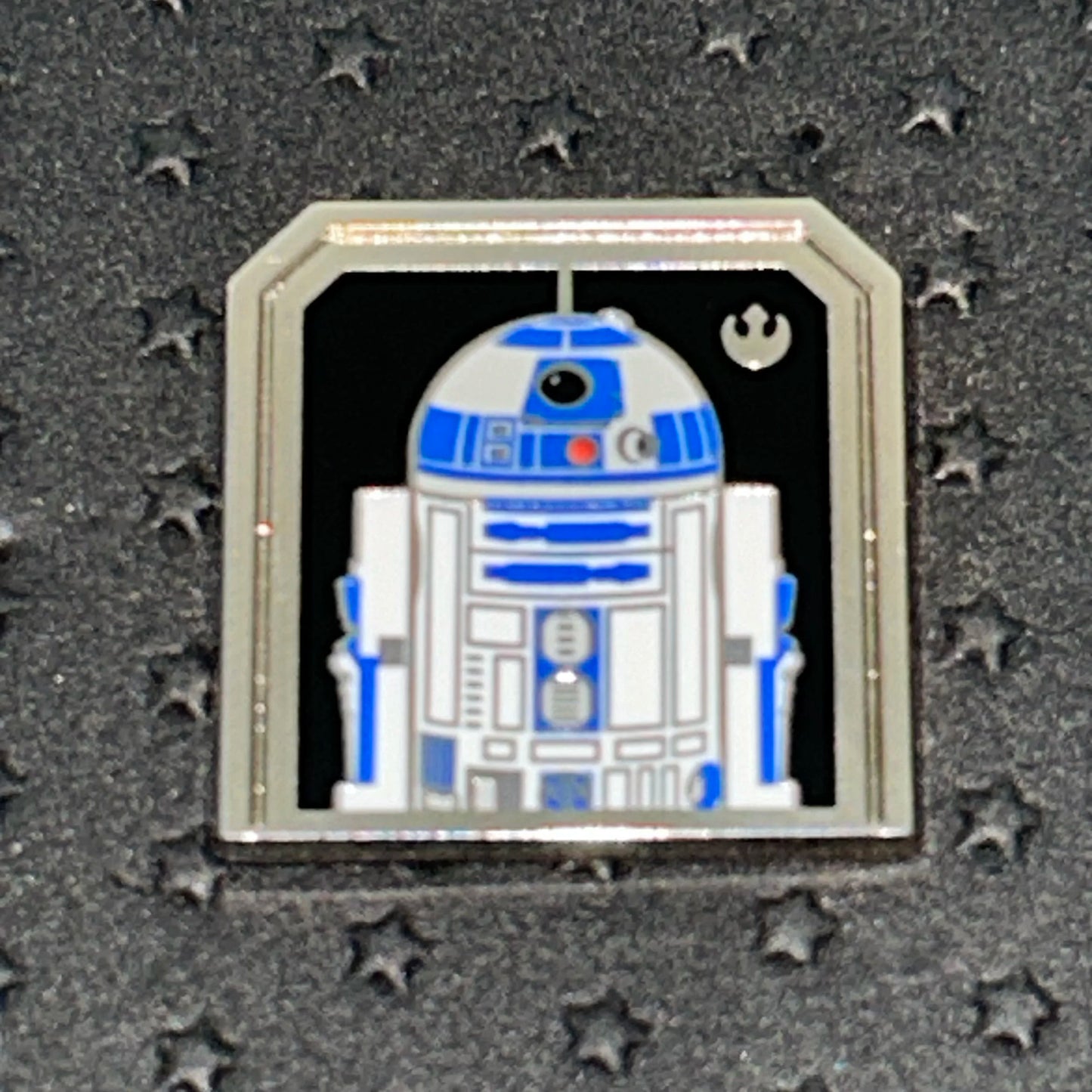 2024 - R2-D2 - Star Wars - Droid - Hidden Disney - Pin