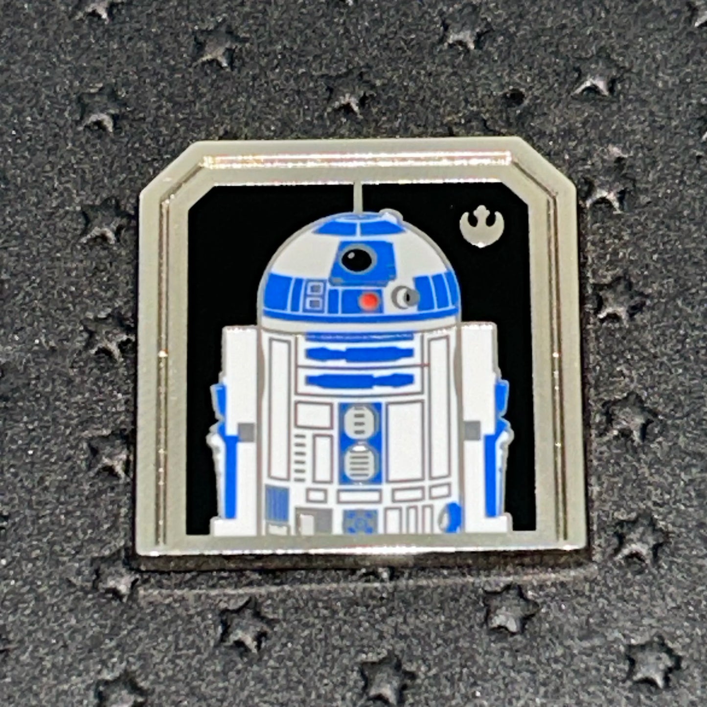 2024 - R2-D2 - Star Wars - Droid - Hidden Disney - Pin