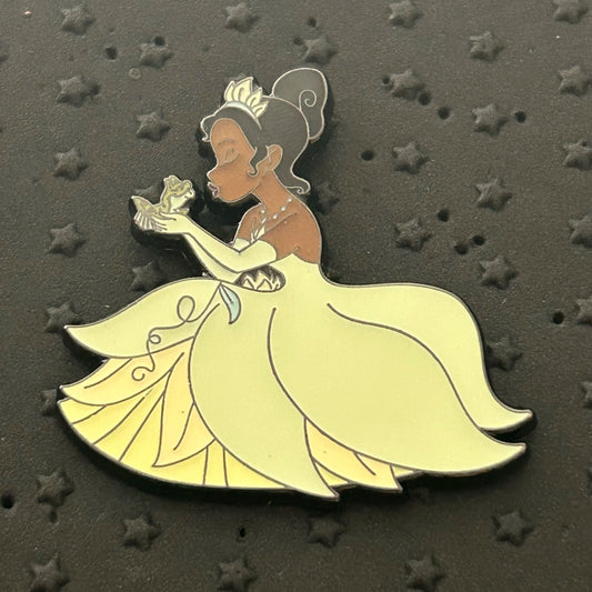 Loungefly - Tiana - Princess and the Frog - Kissing Naveen as Frog - Disney Pin