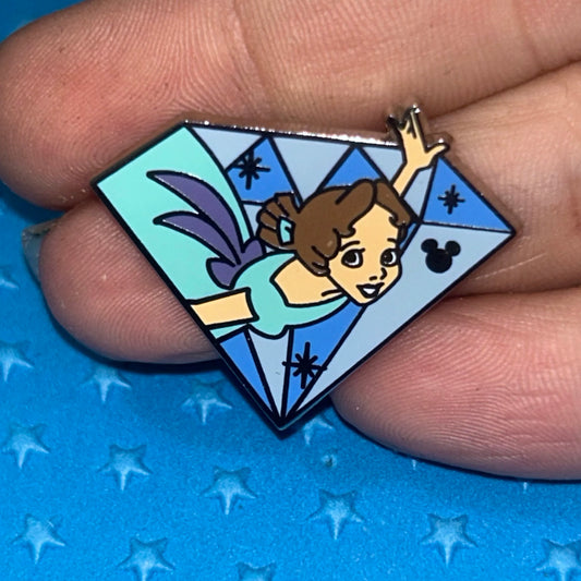 2015 - Wendy - Peter Pan - Diamond Characters - Hidden Mickey - Pin