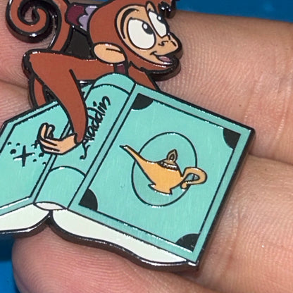 Loungefly - Abu With Book - Aladdin - Disney Pin