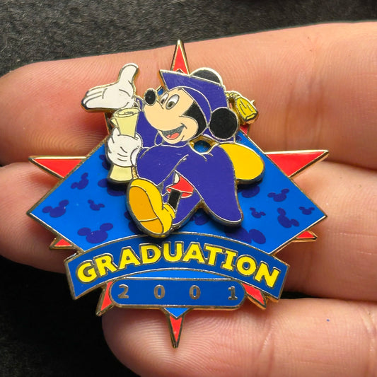 2001 - Mickey Mouse - Graduation - LE 5,000 - Disney Pin