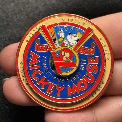 2003 - Mickey Mouse - All Versions - Spinner - Cast Exclusive - Disney Pin
