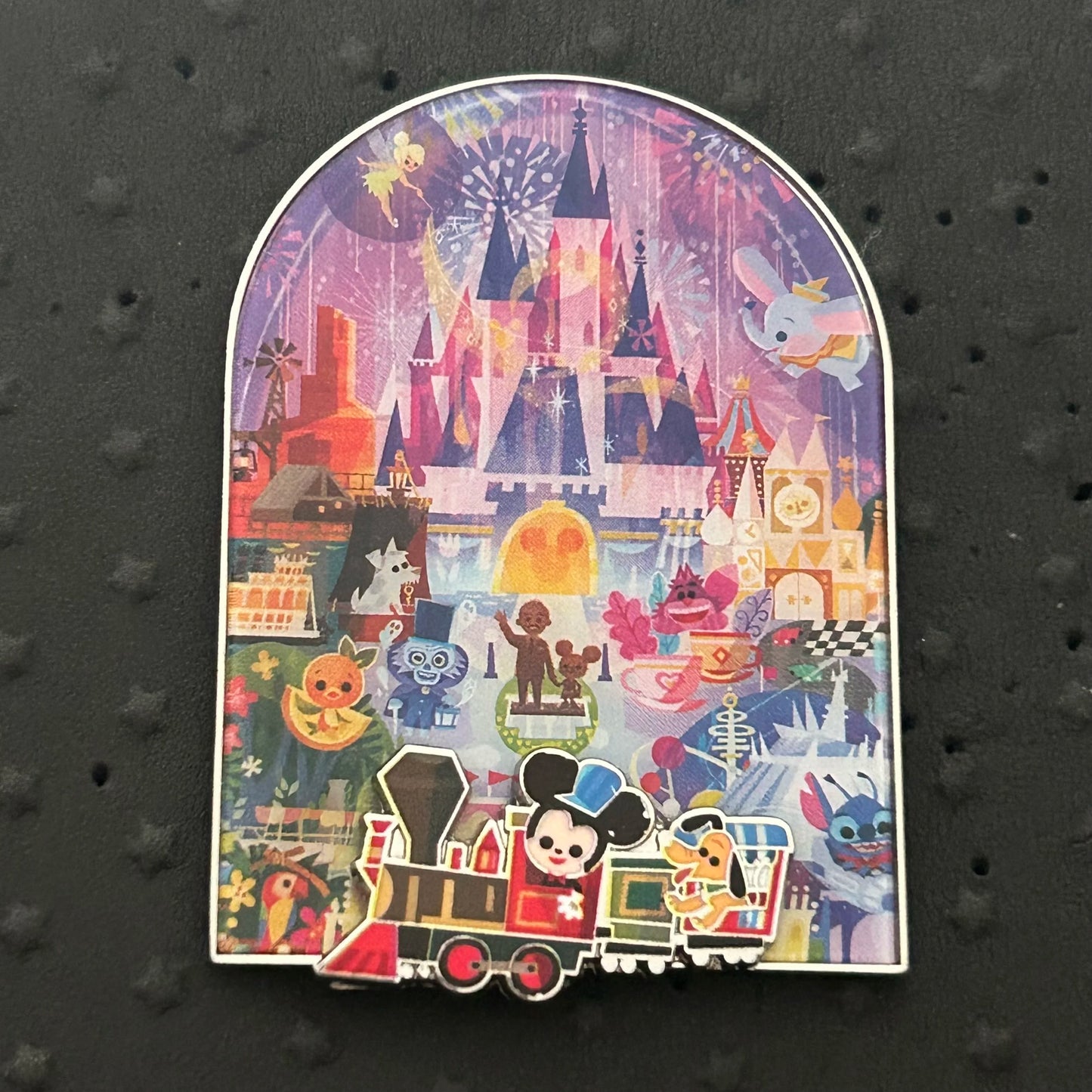 2023 - Mickey and Pluto on Train - Joey Chou - Disney Pin