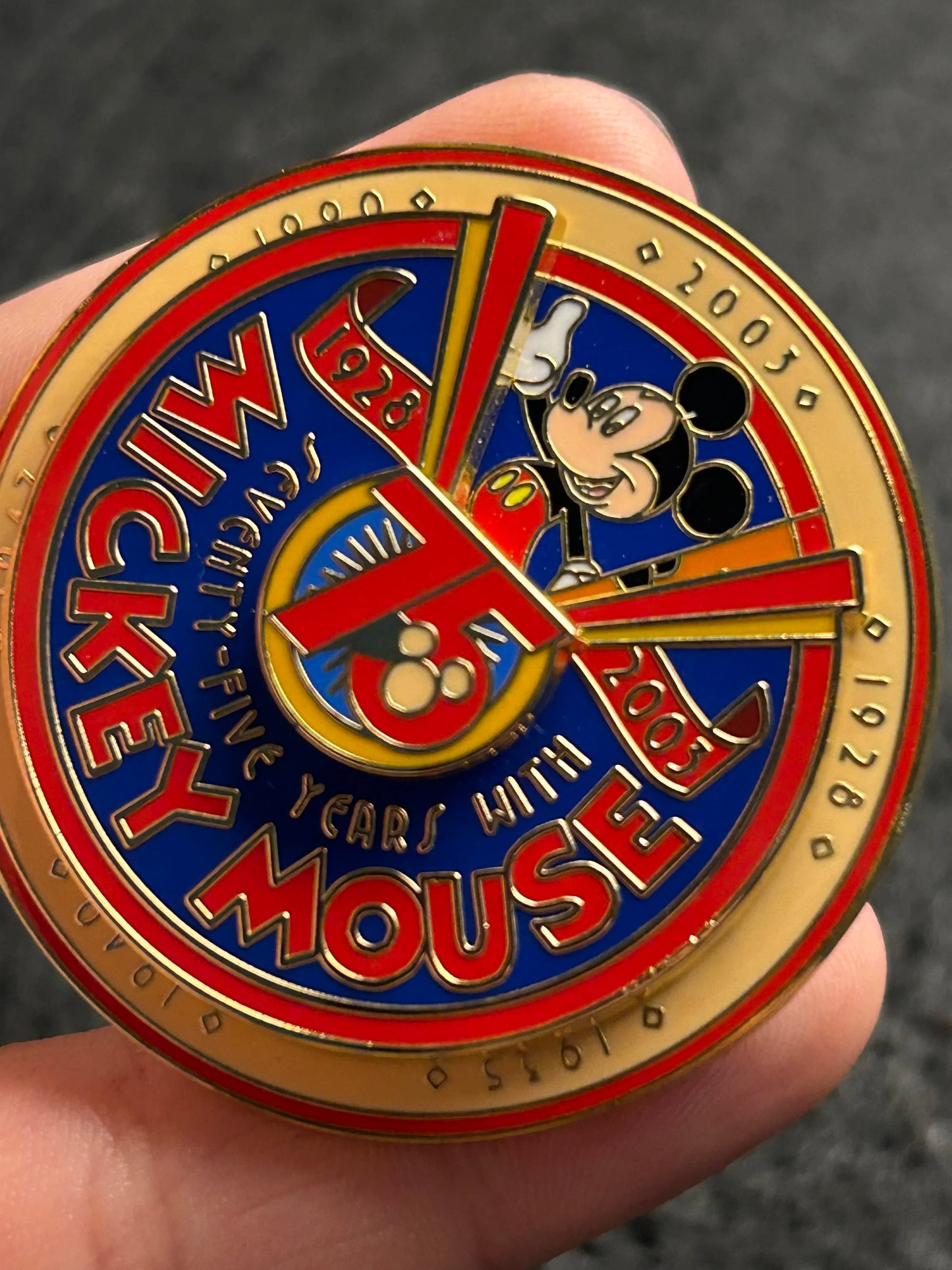 2003 - Mickey Mouse - All Versions - Spinner - Cast Exclusive - Disney Pin