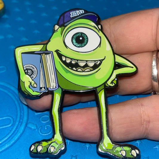 FIG PIN - Mike Wazowski - Holding Book - LR - Disney Pin