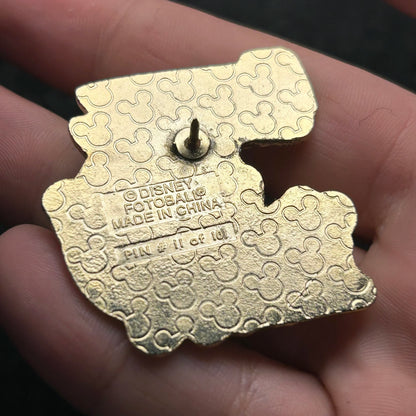 2000 - The Reluctant Dragon - Countdown to Millennium- Disney Pin