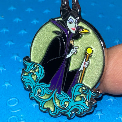 Loungefly - Maleficent - Diablo - Disney Pin
