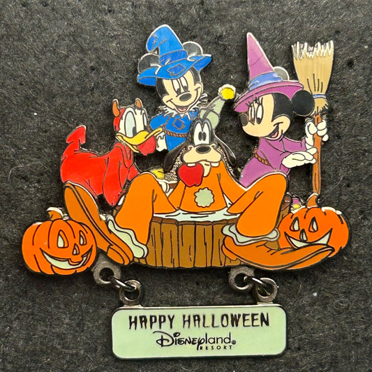2001 - Mickey, Minnie, Goofy and Donald - Halloween - Glow in the Dark - LE 3,600 - Disney Pin