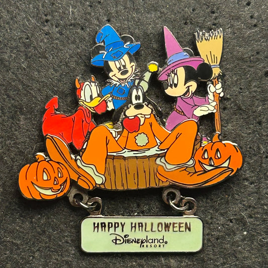 2001 - Mickey, Minnie, Goofy and Donald - Halloween - Glow in the Dark - LE 3,600 - Disney Pin