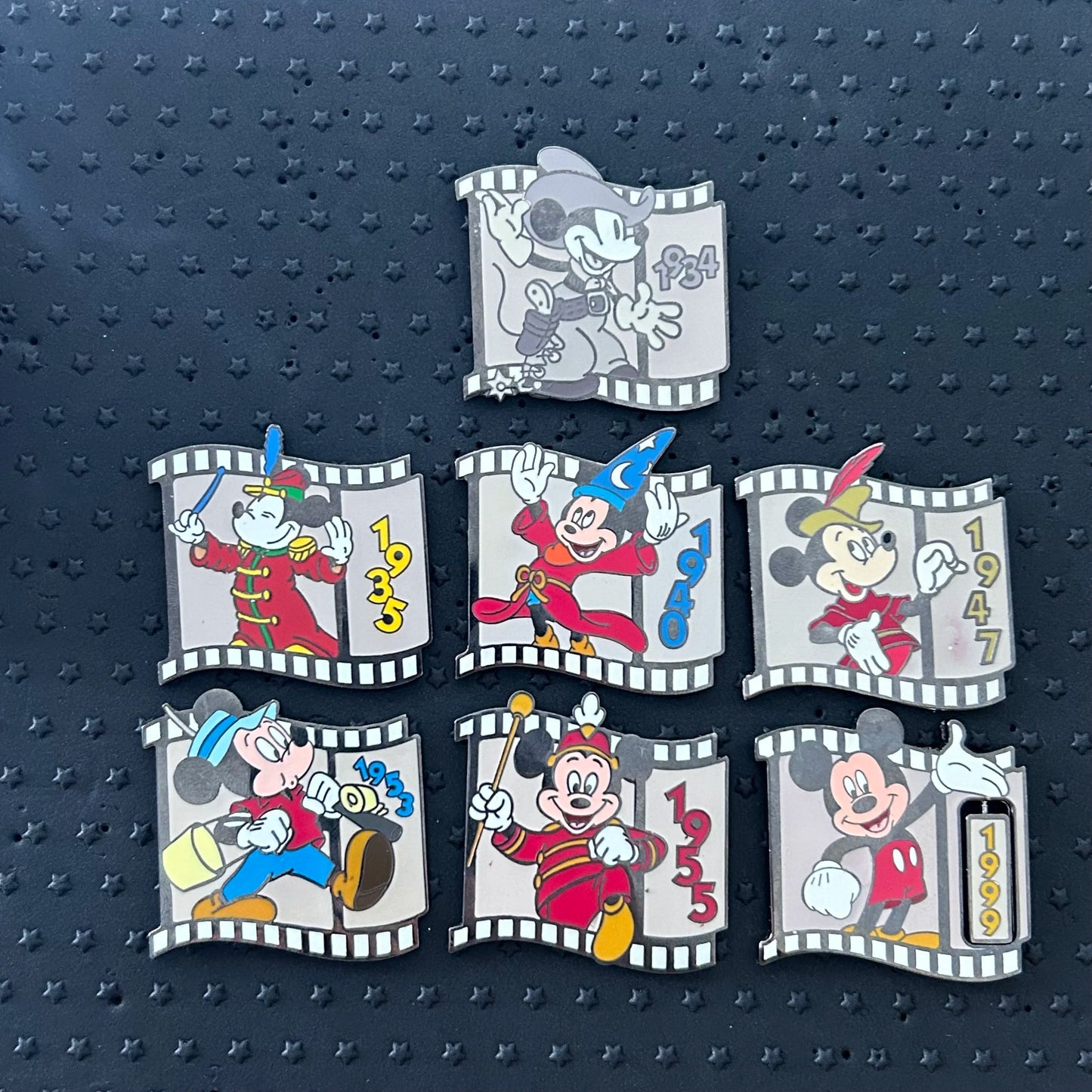 SET - 2000 - Mickey Mouse - Film Strips - Countdown to Millennium- Disney Pins