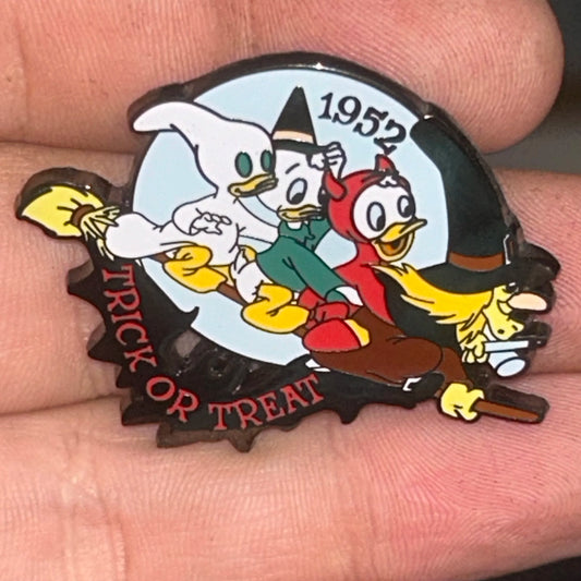 Vintage - 2001 - Huey Dewey and Louie - Trick Or Treating - Halloween - Pin