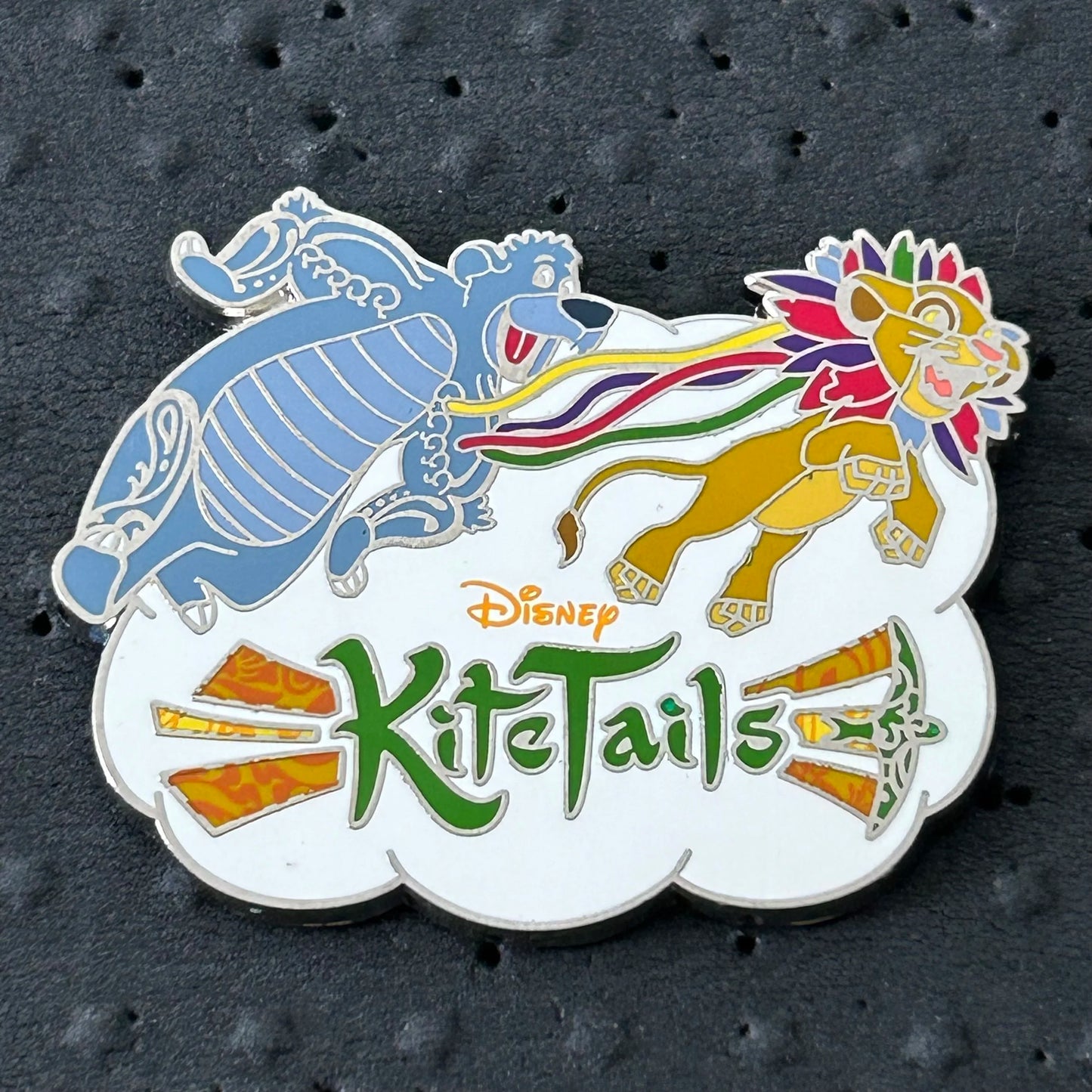 2022 - Simba and Baloo - Kite Tails - Disney Pin