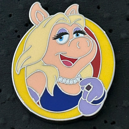 2023 - Ms Piggy - Muppets - Mystery Portraits - Disney Pin