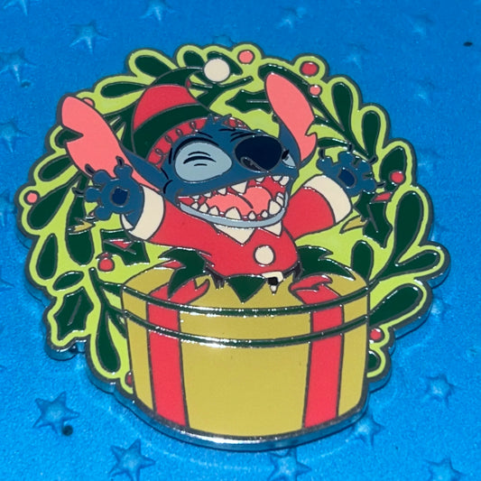 2024 - Stitch - Christmas - Disney Pin