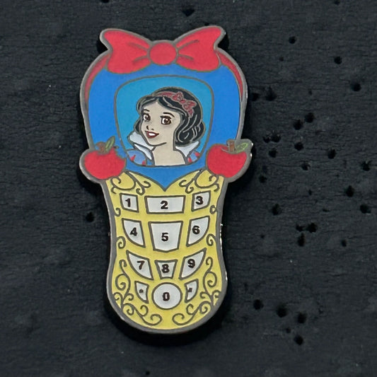 2023 - Loungefly - Snow White - Princess Cellphone - Disney Pin