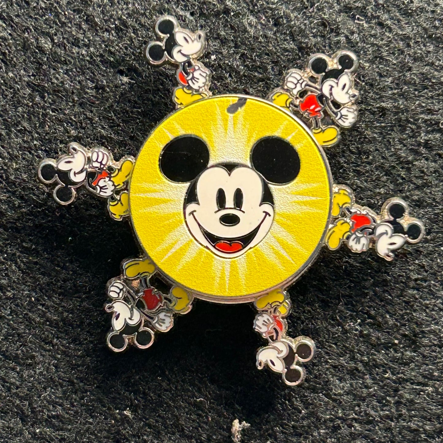 2023 - Mickey Mouse - 95 Years - Spinner - LE 4,000 - Disney Pin