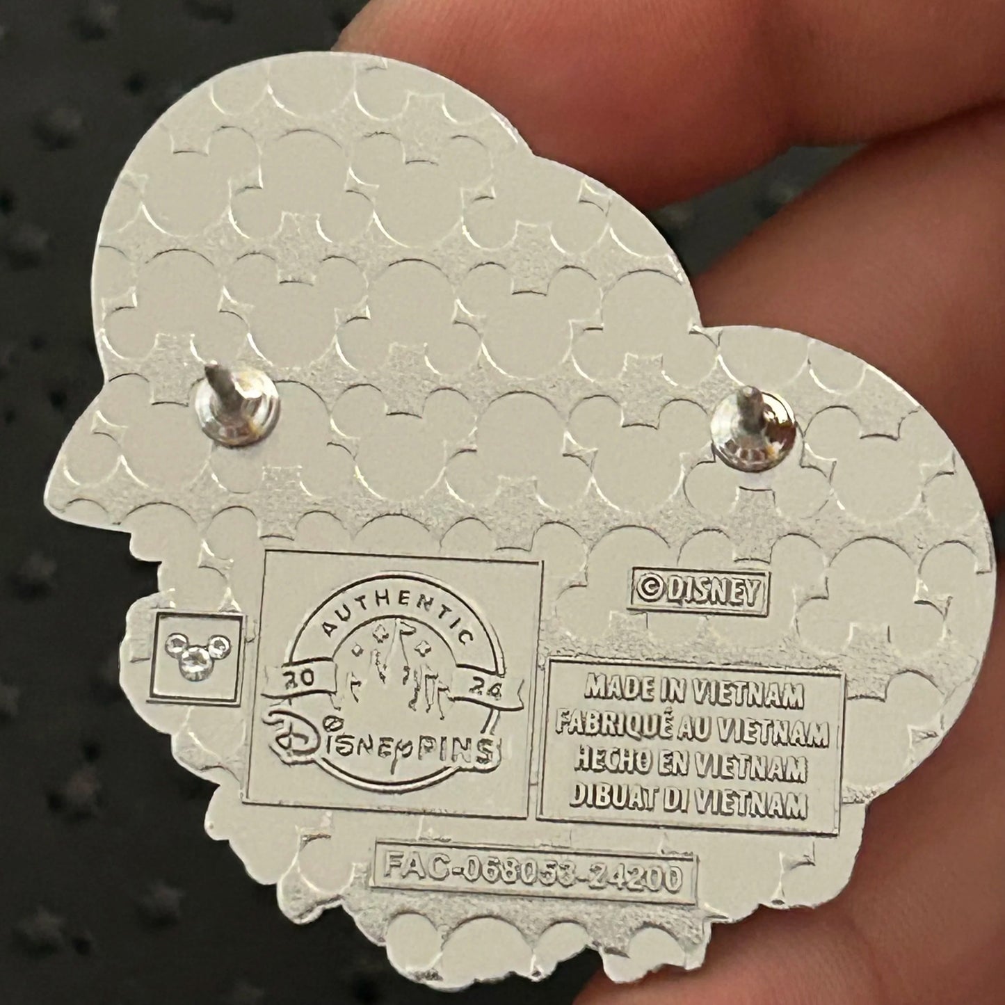 2024 - Lizzie McGuire - Red Heart and Flowers - Disney Pin