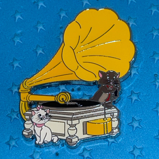 2023 - Marie and Berlioz - Aristocats - Record Player - Disney Pin