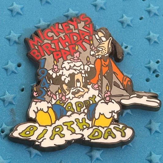2001 - Mickey Mouse and Goofy - Birthday Party - Disney Pin