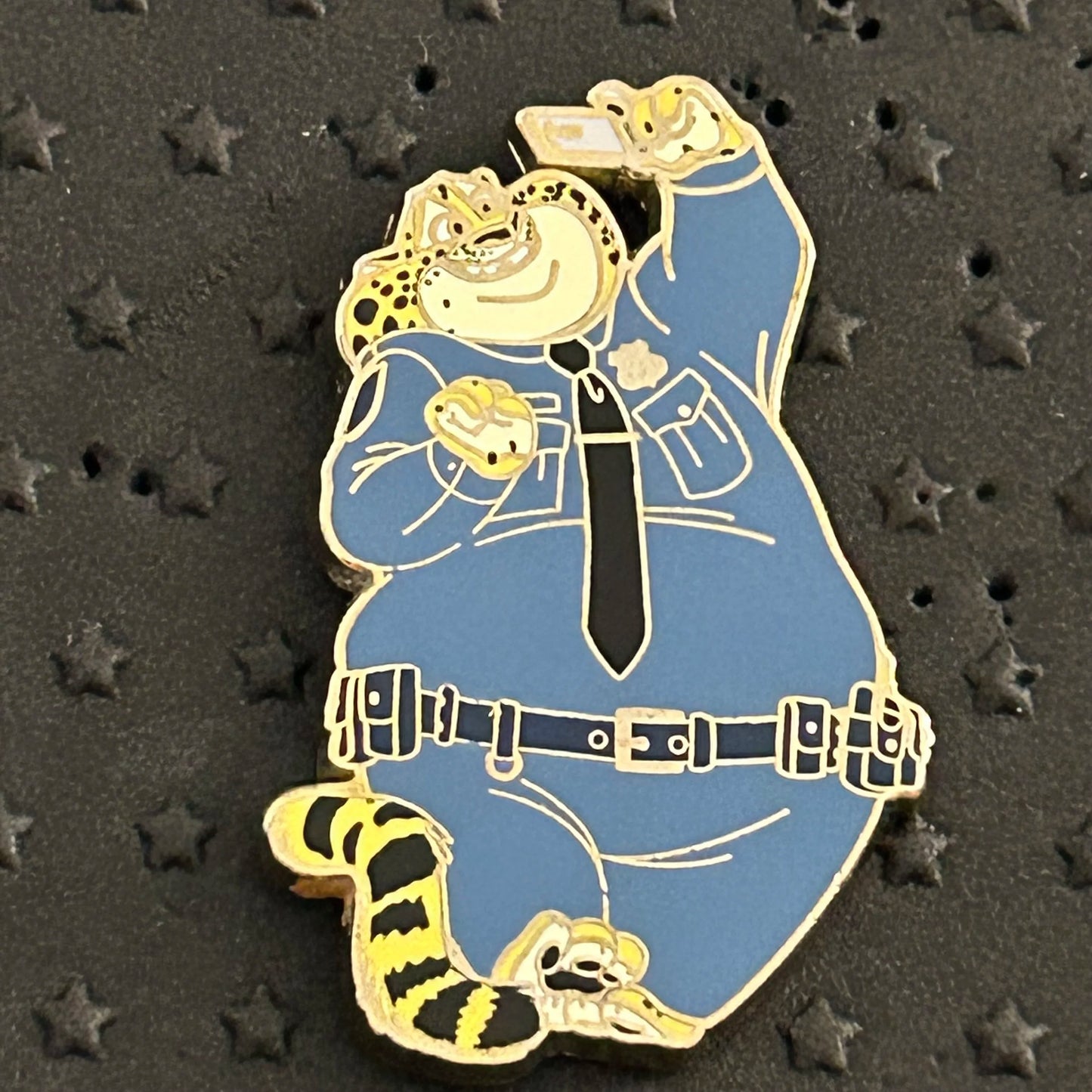 2018 - Officer Benjamin Clawhauser - Cheetah - Zootipia - ZPD - Pin