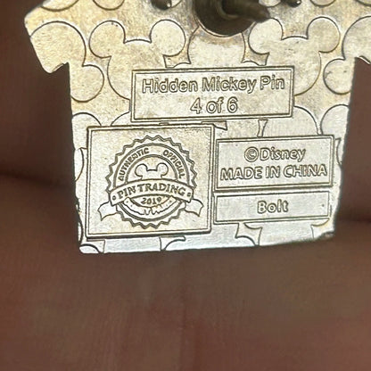 2019 - Bolt - Hidden Mickey - Dog House Series - Pin