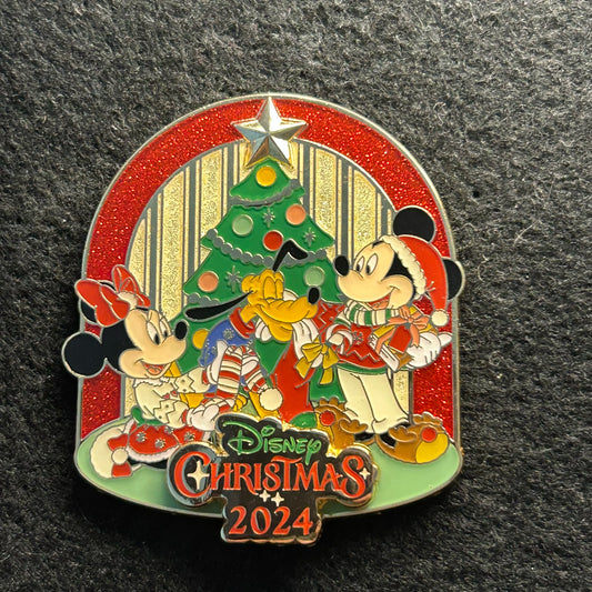 2024 - Mickey, Minnie, and Pluto - Christmas Day - TDLR - Disney Pin
