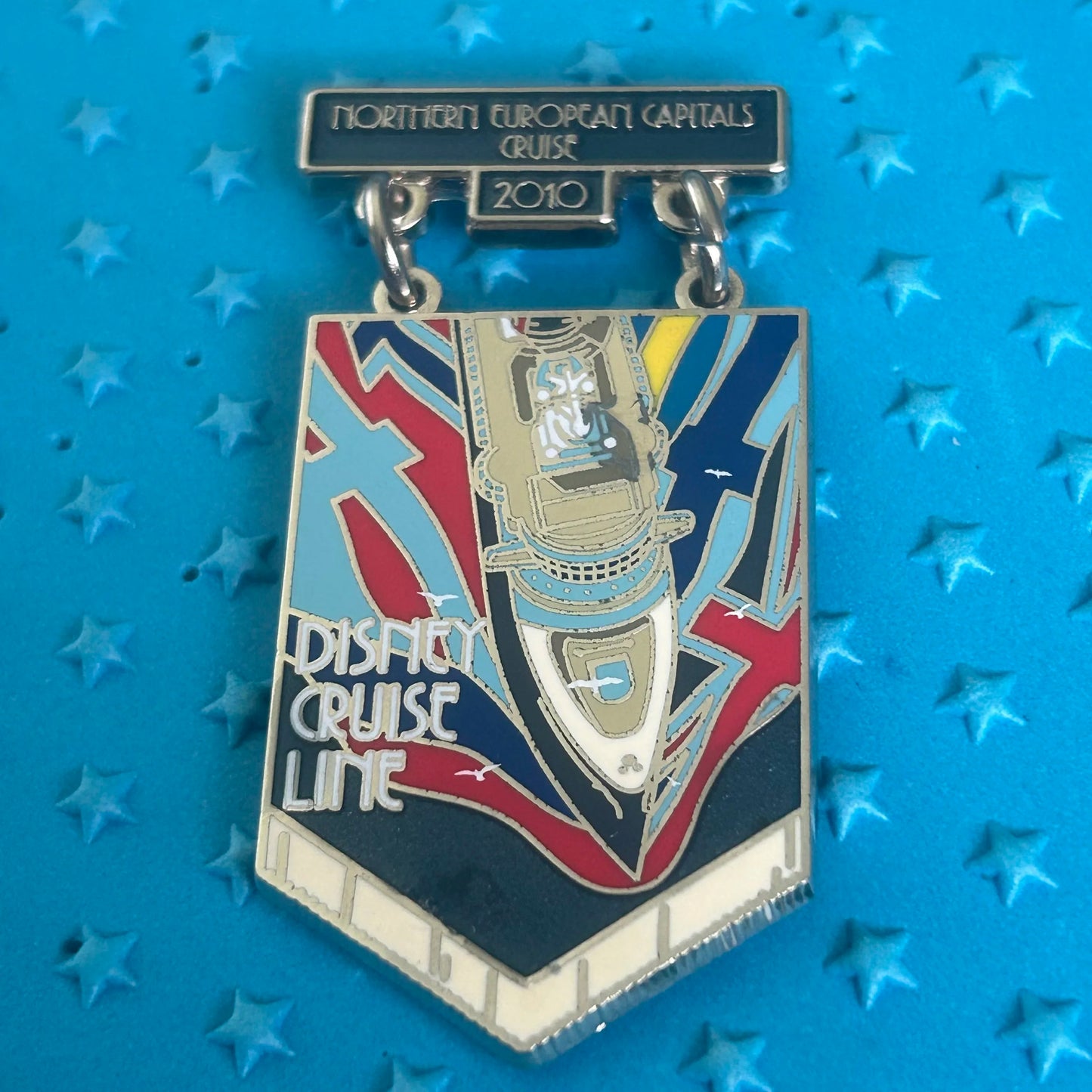 2010 - DCL - LR - European Capitals - Dangle - Pin