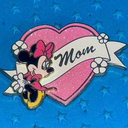2006 - Minnie Mouse - Mom - Pink Glitter Heart - Disney Pin