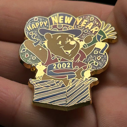2002 - Winnie The Pooh Happy New Year - Disney Pin