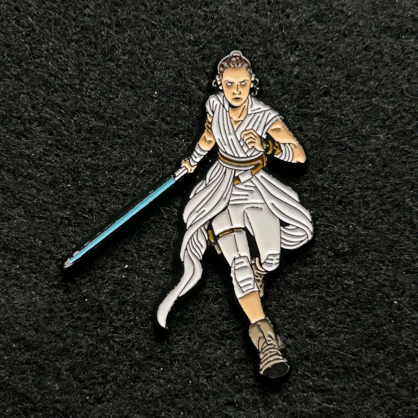 2021 - Rey - Jakku Series - Star Wars - Amazon Exclusive - Soft Enamel - Pin