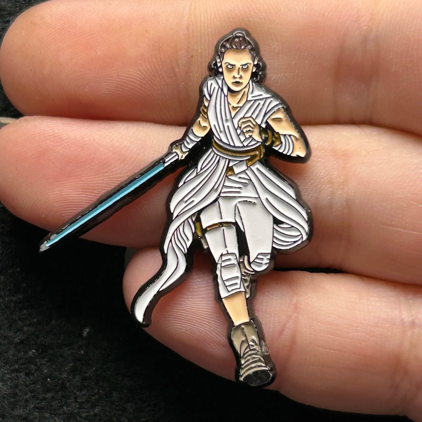 2021 - Rey - Jakku Series - Star Wars - Amazon Exclusive - Soft Enamel - Pin