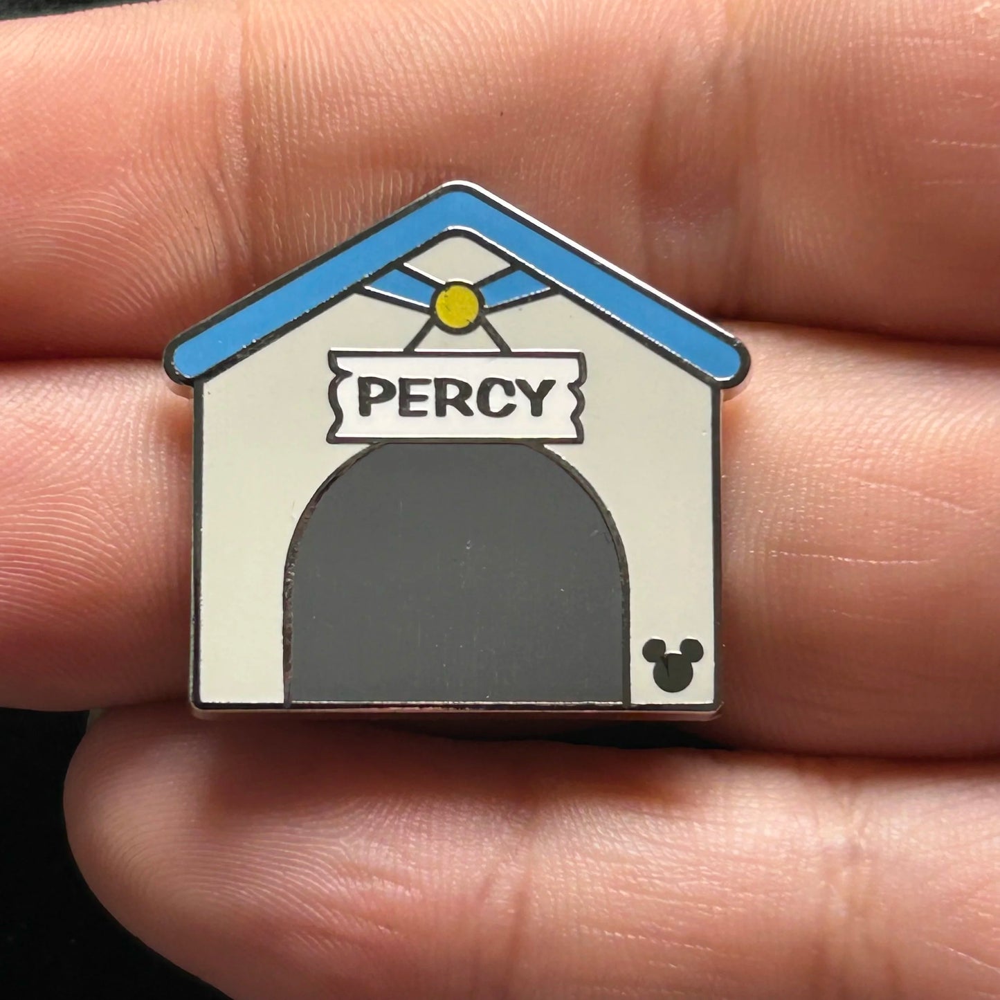 2019 - Percy - Pocahontas- Dog House - Hidden Mickey - Disney Pin