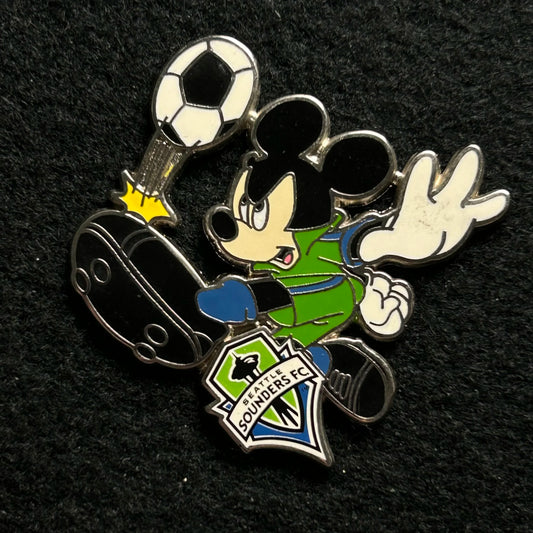 2016 - Mickey Mouse Kicking Ball -  Seattle Sounders - Soccer Series - Disney Pin