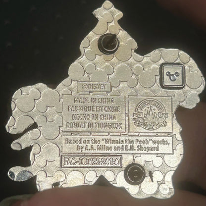 2024 - Winnie the Pooh, Eeyore, and Piglet - Decorating Christmas Tree - Disney Pin