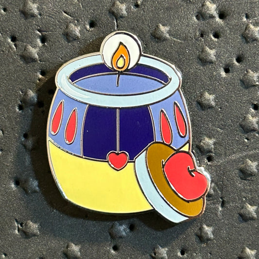 2024 - Snow White - Mystery Candle - Disney Pin