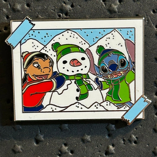 2024 - Lilo and Stitch - Building A Snowman - Mystery Pin
