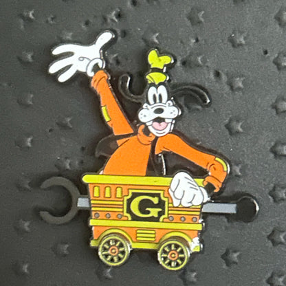 2023 - Loungefly - Goofy - Mickey and Friends - Spinning Wheels - Train - Mystery Pin