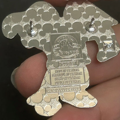 2024 - Dopey - Holding Jewel - Snow White - Disney Pin