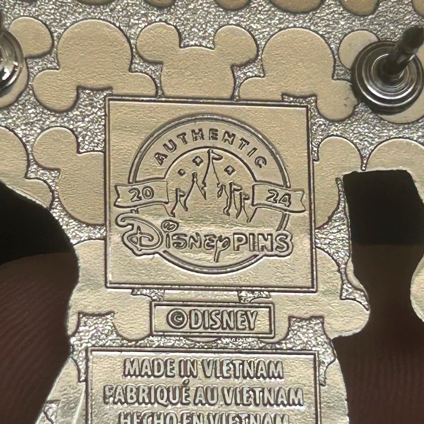 2024 - Dopey - Holding Jewel - Snow White - Disney Pin