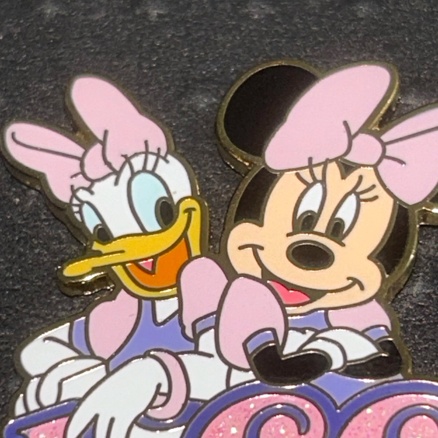 2008 - Daisy Duck and Minnie Mouse - BFF - Disney Pin