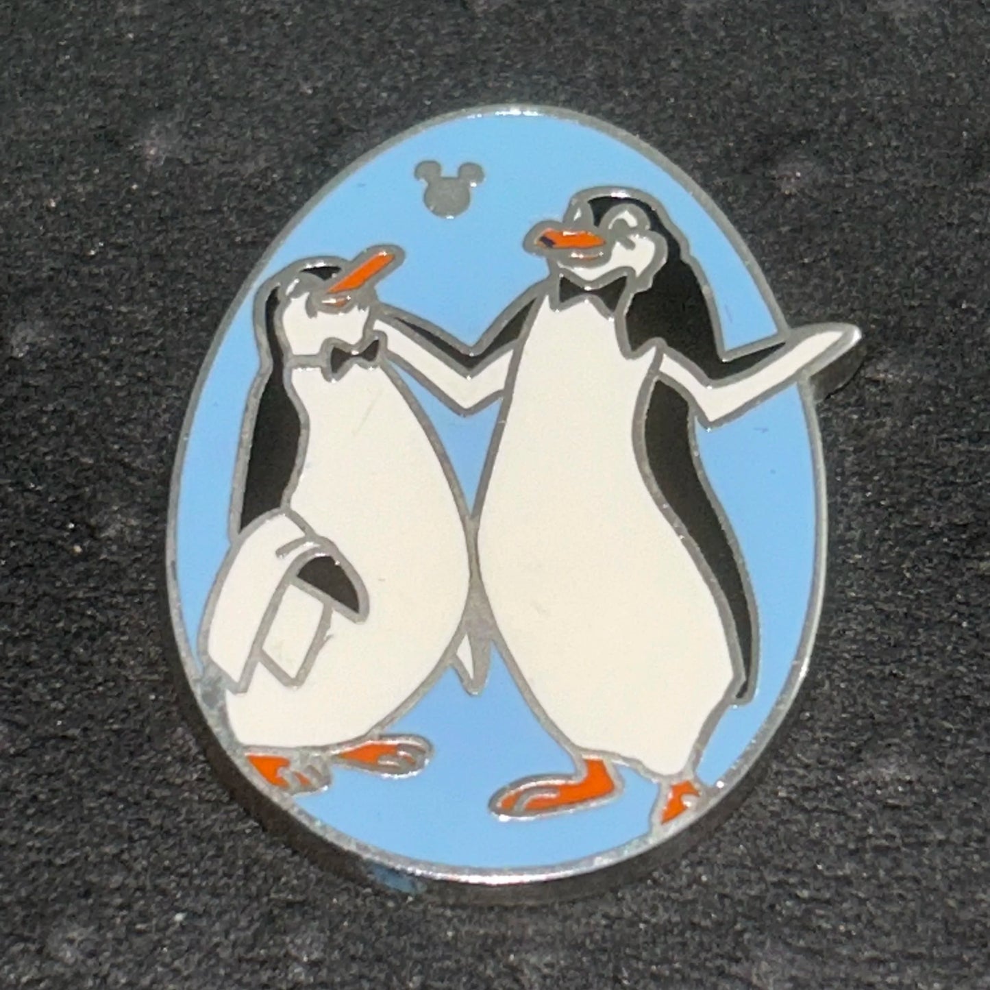 2016 - Penguins - Mary Poppins - Hidden Mickey - Disney Pin