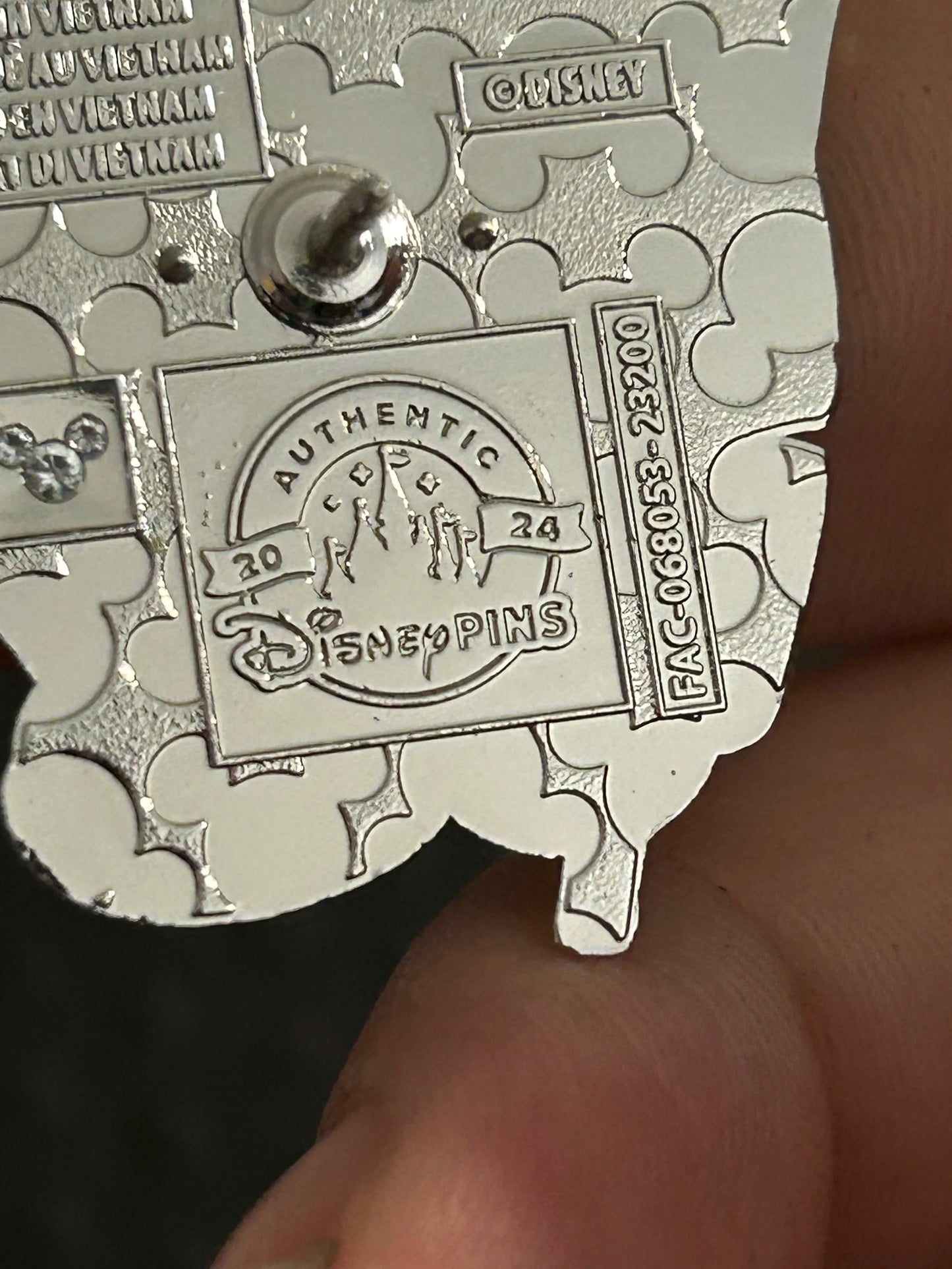 2024 - Mickey Mouse - Explorer - DAK - WDW - Mystery Pin