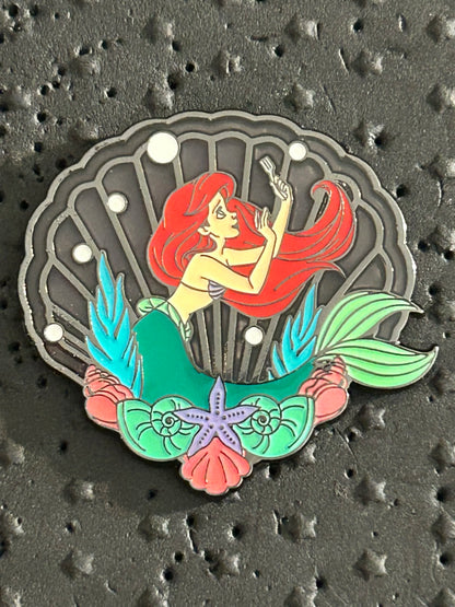 Loungefly - Ariel - Little Mermaid - Sea Shell - Mystery Pin