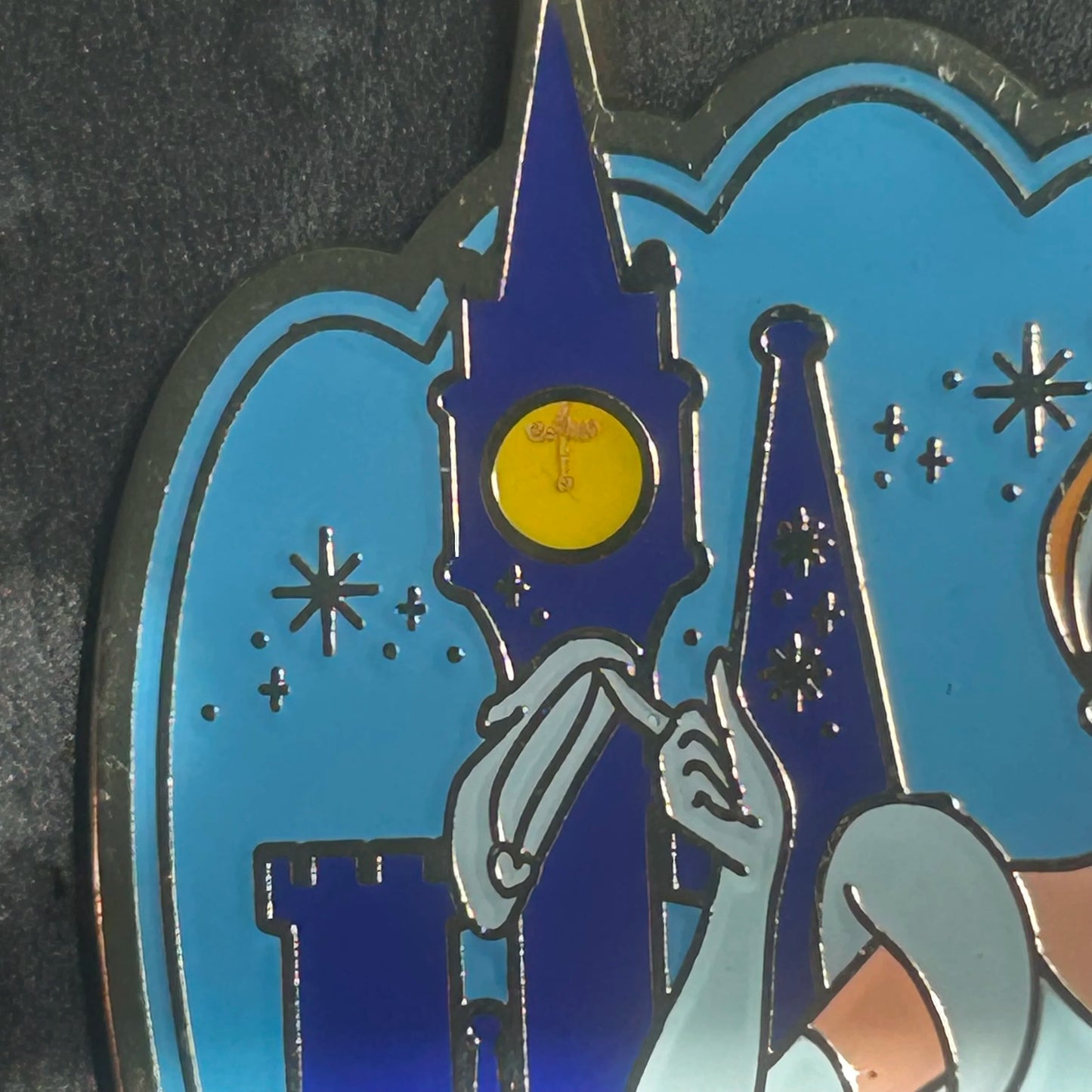 Loungefly - Cinderella - Holding Glass Slipper - Castle Portrait - Pumpkin - Disney Pin