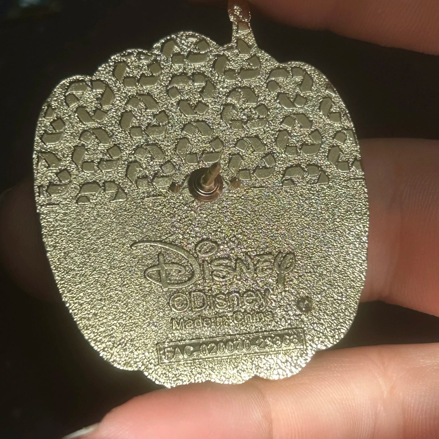Loungefly - Cinderella - Holding Glass Slipper - Castle Portrait - Pumpkin - Disney Pin