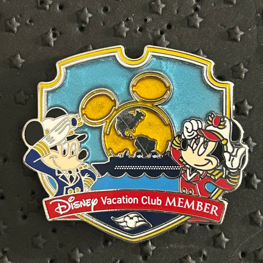 2023 - Mickey and Minnie - Co-Captains - DCV - DCL - Disney Pin