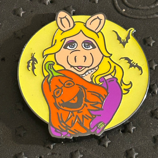 2024 - Ms Piggy - And Kermit as Pumpkin - Muppets - Halloween - Disney Pin